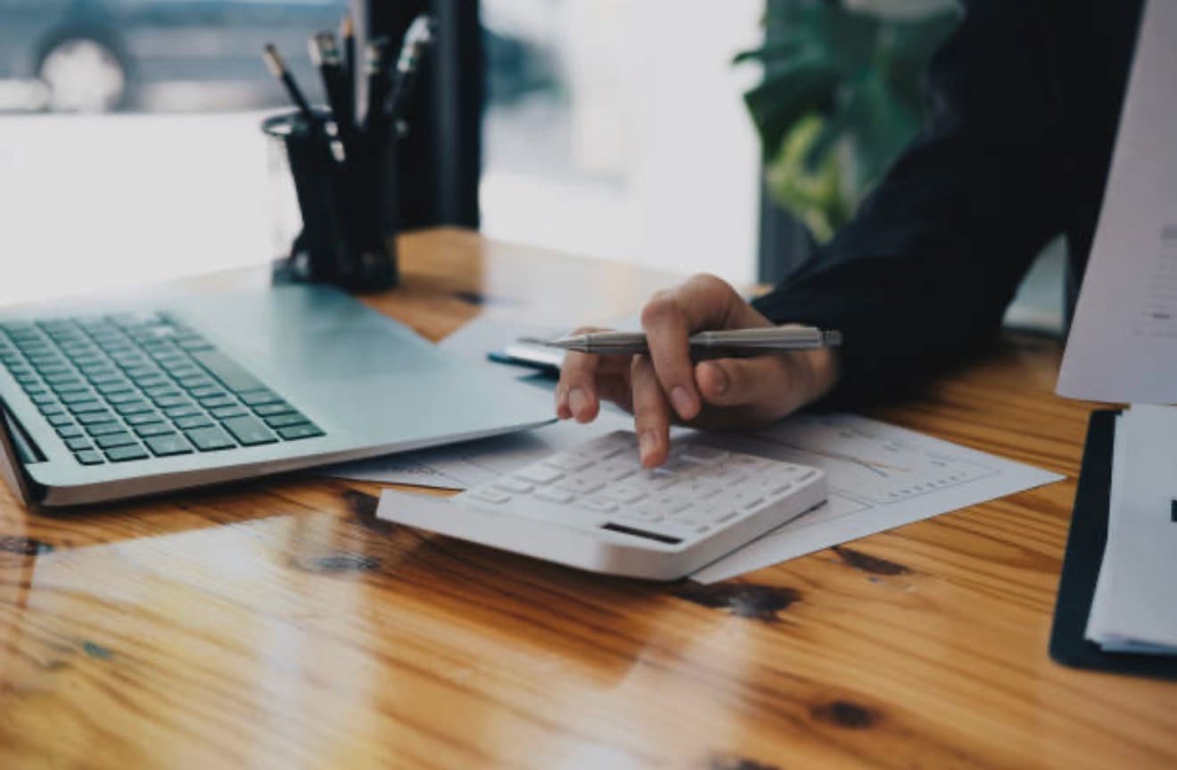 Staff Accountant & Financial Operations